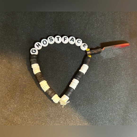 Ghostface (Horror Film) Heishi Charm Bracelet - Picture 7 of 8